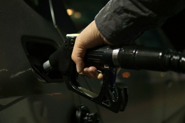 Este artículo habla sobre los impuestos a la gasolina. La imagen es solo ilustrativa.